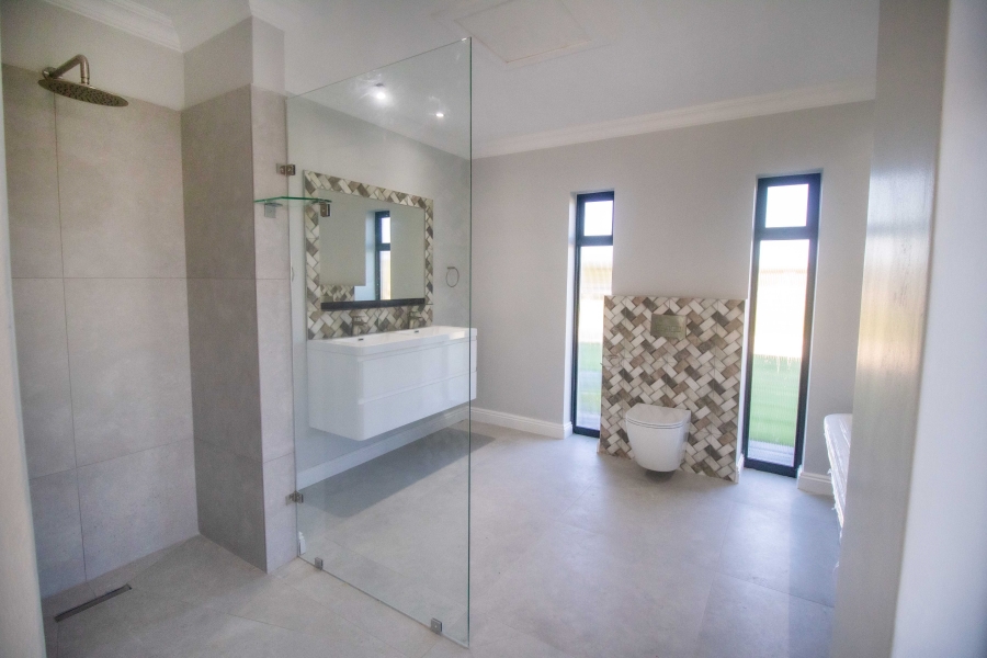 4 Bedroom Property for Sale in Kromme River Estate Eastern Cape